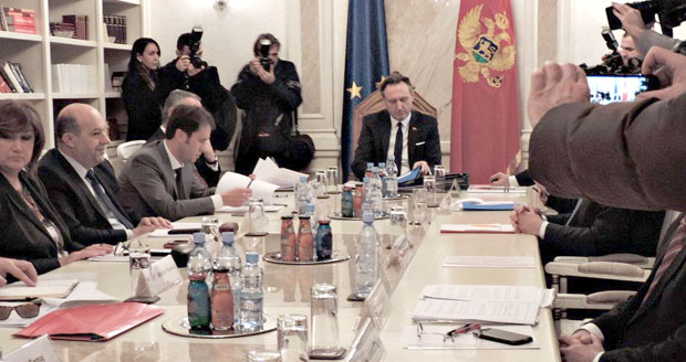 Параф још на чекању
